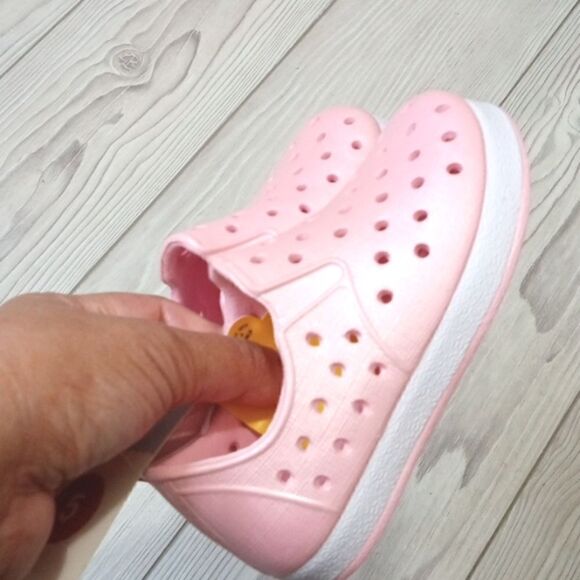 (73-3635)  🔥3/$20🔥  Cat & Jack  Shoes  Sz 5 - Picture 5 of 9